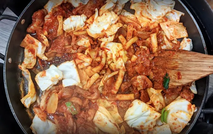 Mr.Dakgalbi Kelantan (KB Mall) - Korean Stir-fried Chicken with various Korean dishes
